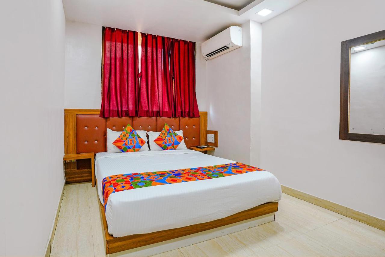 OYO 69614 Hotel Diamond Mumbai Exterior foto