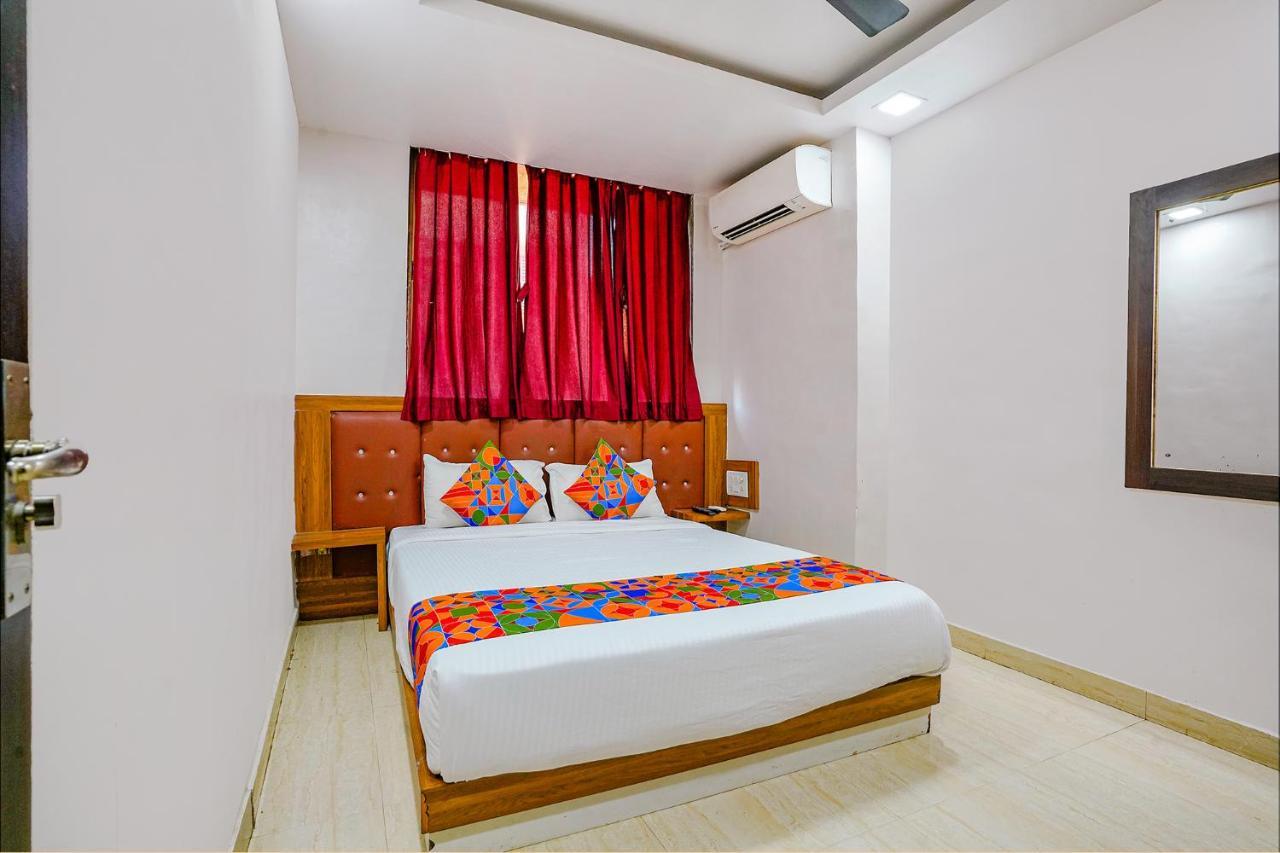 OYO 69614 Hotel Diamond Mumbai Exterior foto